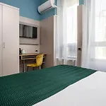 Hemeras Boutique Homes - 3 Apartments Near Central Station